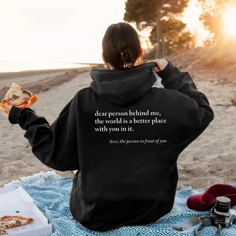 2025 yiyi2025yiyiDear شخص وراءي الإيجابية البلوز الكلمات على الظهر هوديي الحب الذاتي قميص الجمالية طويلة الأكمام البلوز