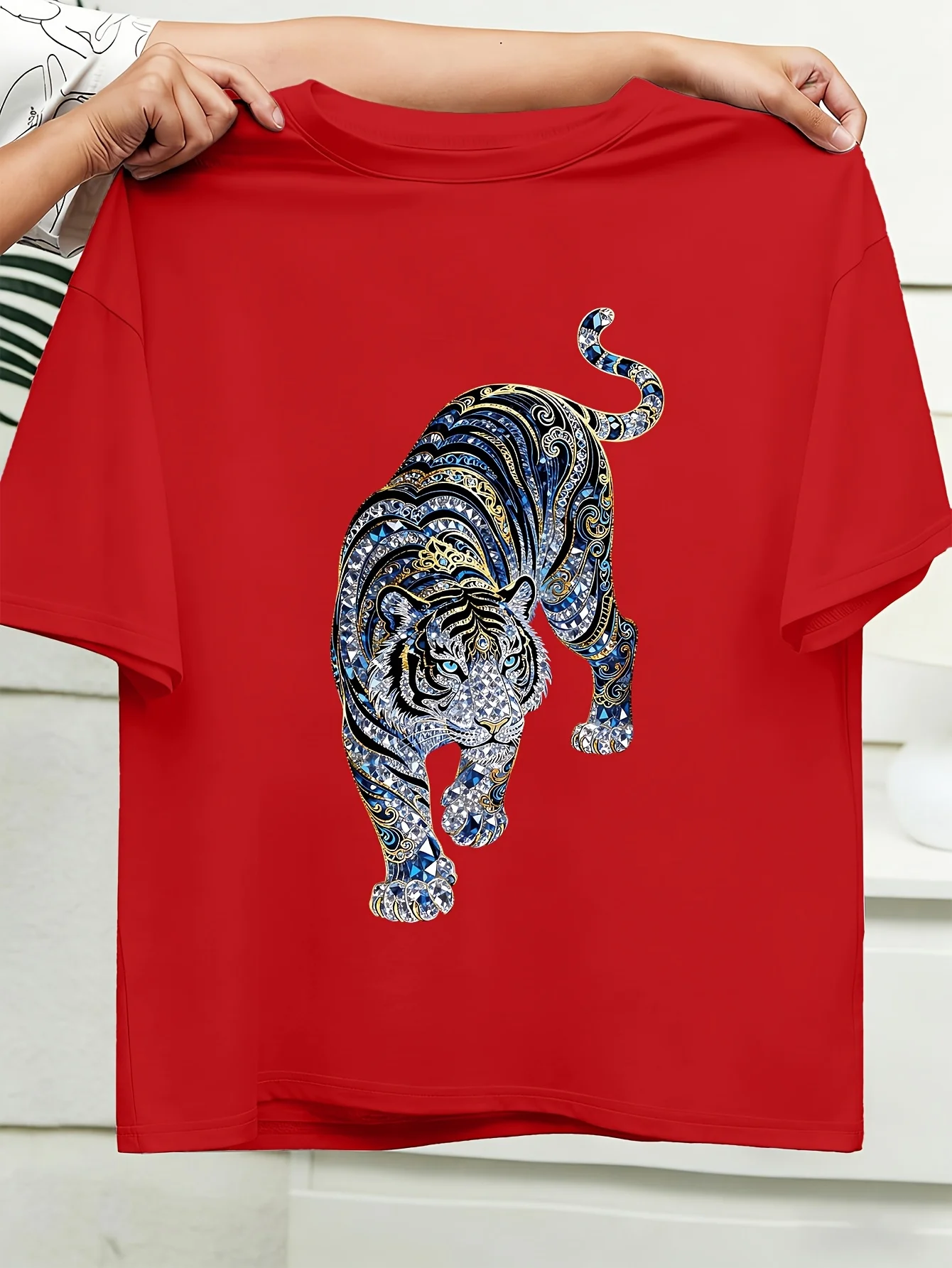 Women's Tiger Print T-shirt Breathable Short Sleeved Round Neck Top Fashionable Casual T-shirt Summer Casual Machine Washable