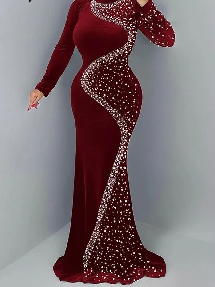 

Элегантное женское платье с высоким воротником и стразами, с завышенной талией, длинными рукавами, из полиэстера, слегка эластичное, всесезонное.