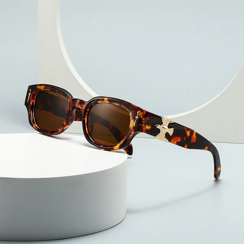 2024 Luxury Brand Sunglasses For Women And Men Glamour Eagle Fashion Sun Glasses Unisex Designer Stylish Eyewear UV400