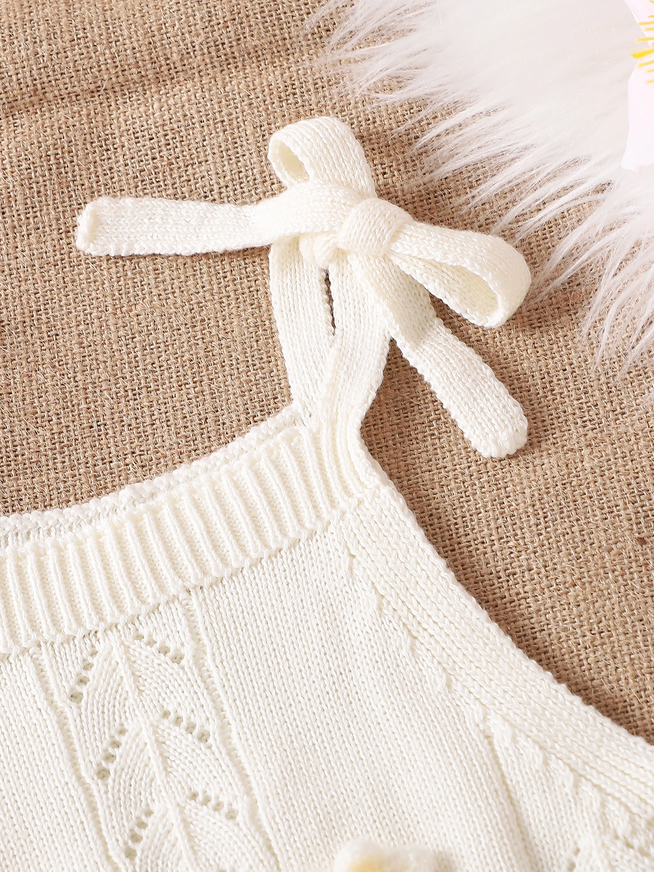 Autumn/Winter 0-3 Year Old Newborn Baby Strap Hollow Embroidered Comfortable And Breathable Sweater Set