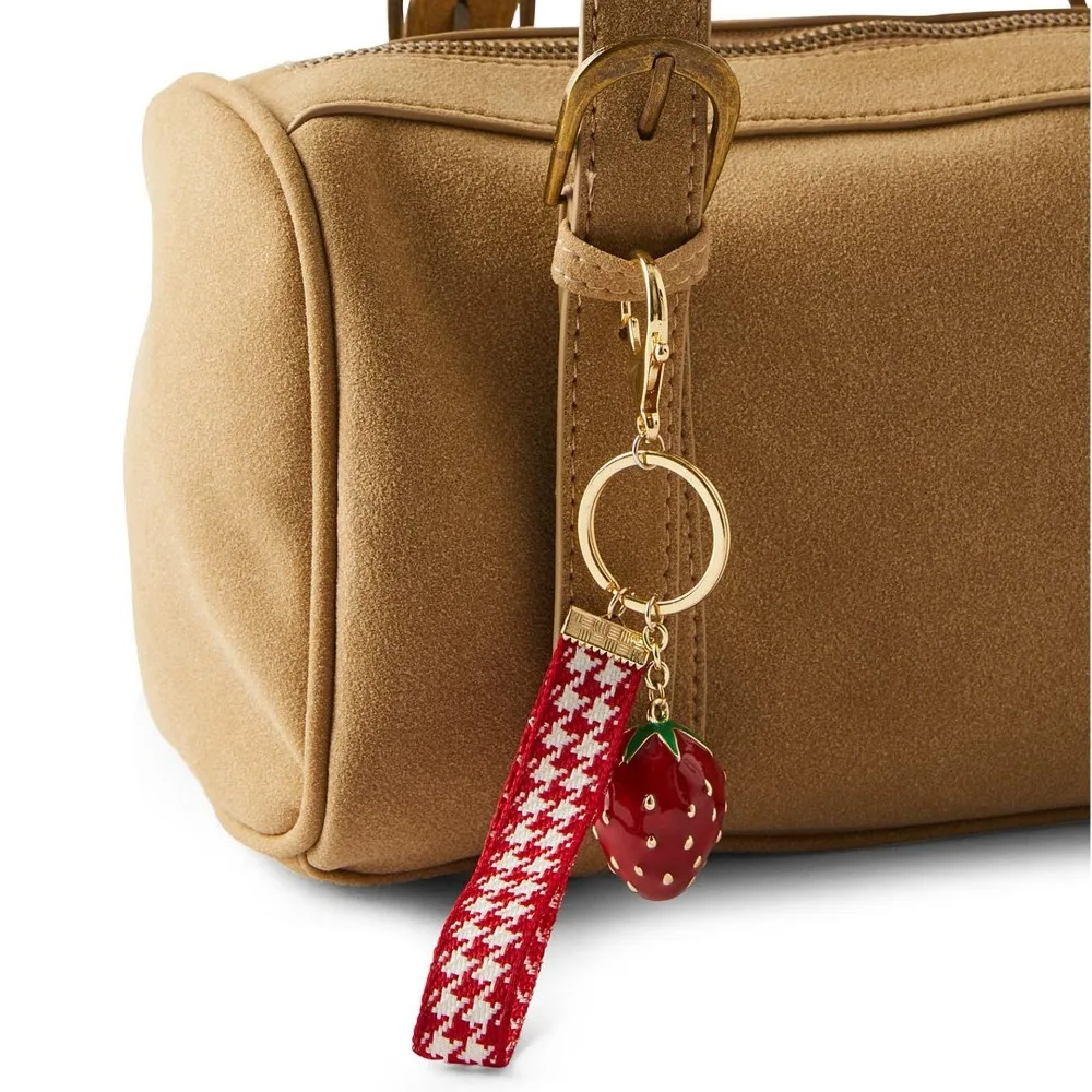Strawberry Bag Charm Fashion Keychain For Women Summer Trendy Pendant DIY Free Matching Cute Bag Accessories Keyring Decoration