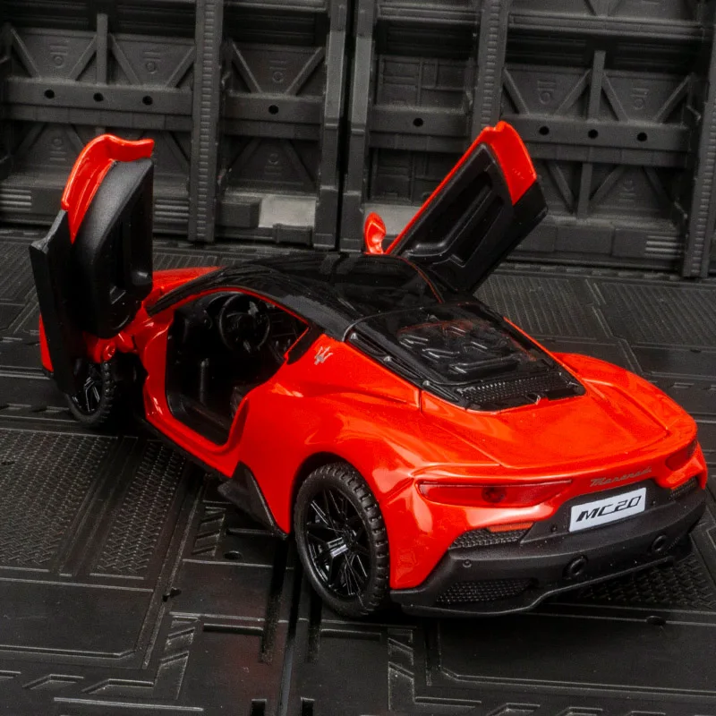 Les portes de supercar de modèle de voiture en alliage Maserati MC20 de simulation 1:32 peuvent être ouvertes ont des fonctions de son et d'éclairage simulées