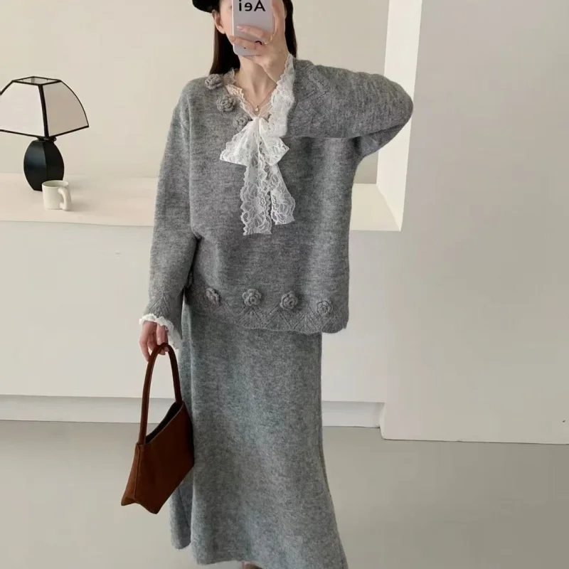 Autumn And Winter New Arrival Fashion Set With Design Flair - Lace Trimmed Floral Top And High-Waisted Slimming Long Skirt