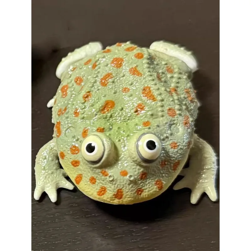 BANDAI Gashapon Biological Encyclopedia - Crawling Frog & Horned BANDAI Gashapon Biological Encyclopedia - Crawling Frog & Horned