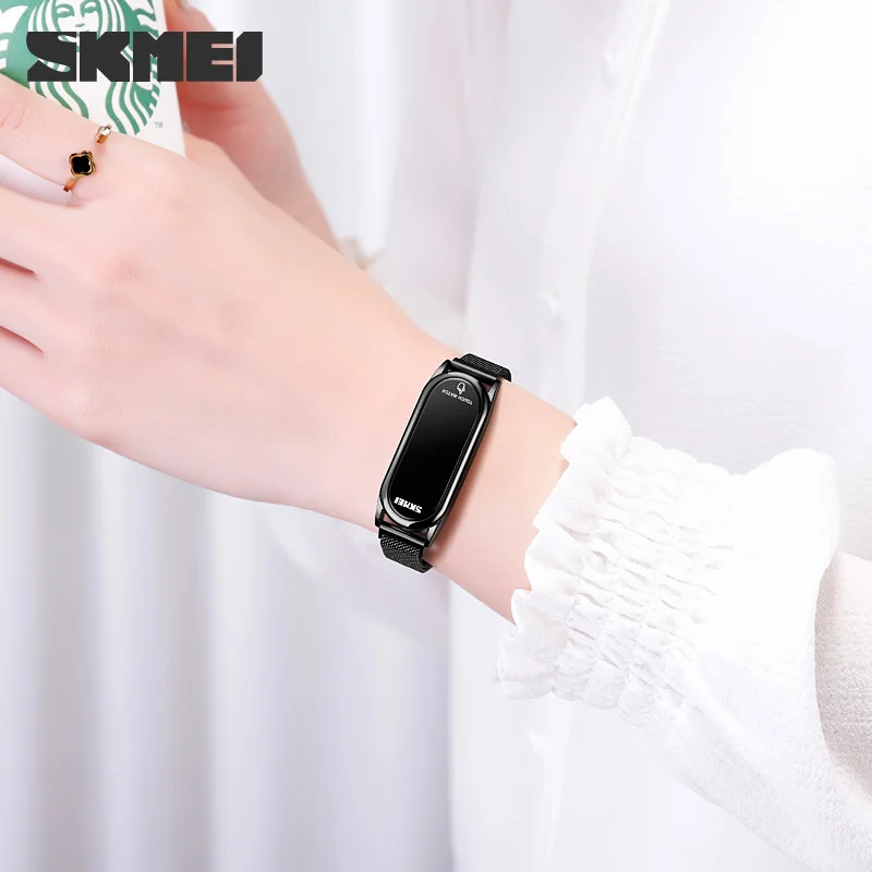 SKMEI นาฬิกาข้อมือสำหรับผู้หญิง, Jam Tangan Digital แฟชั่นสุดหรูสำหรับกันน้ำสำหรับผู้หญิงหน้าจอสัมผัส LED