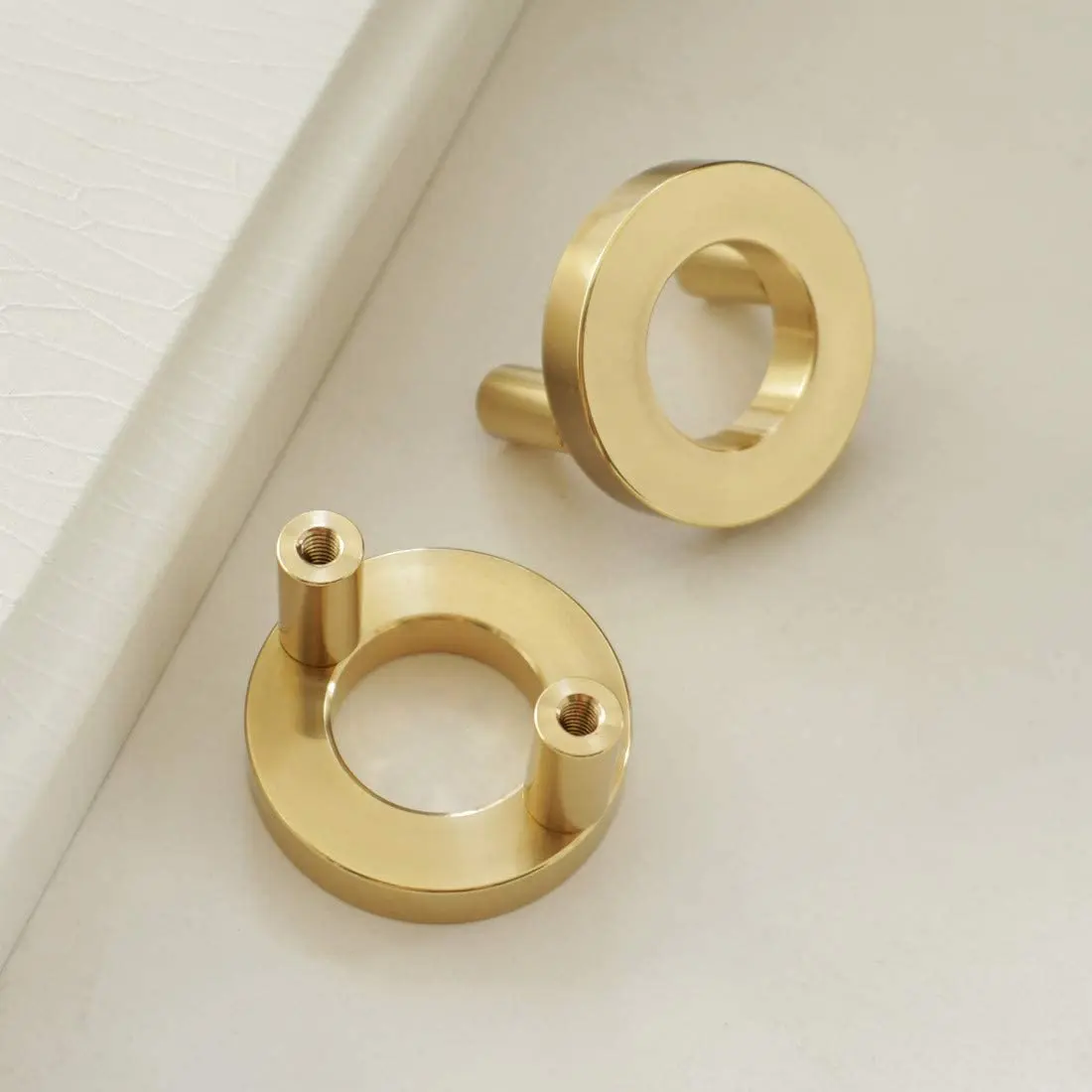 Solid Brass Circle Shape Cabinet Knobs Handles Gold Round Wardrobe Pulls Kitchen Cupboard Door Knobs Hardware 28mm(hole to hole)