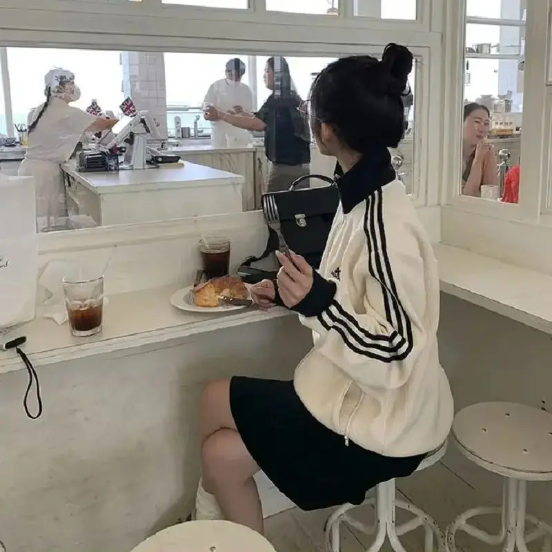 Womens Sweat Jacket 2025 New Coat Pure Color Zipper Casual Street Style Track Jacket Tops Female Trendy Korean Thin Outerwear