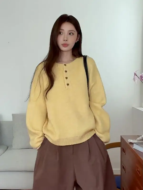 

Мягкий уютный желтый свитер на голову, женская осенне-зимняя верхняя одежда, внутренняя одежда, новинка 2025 года, универсальный длинный топ све
