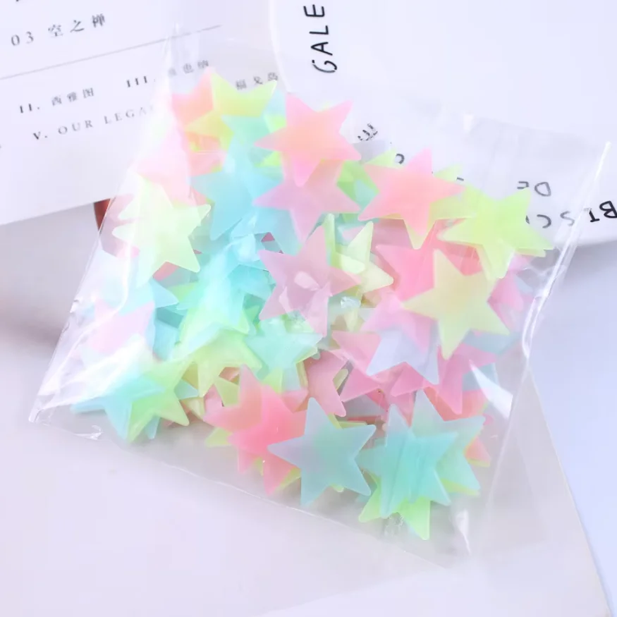 100 Pcs/Lot Star Shaped Wall Stickers Plastic Fluorescent Bedroom Stickers Festival Party Wall Stickers Kindergarten Wall Decals