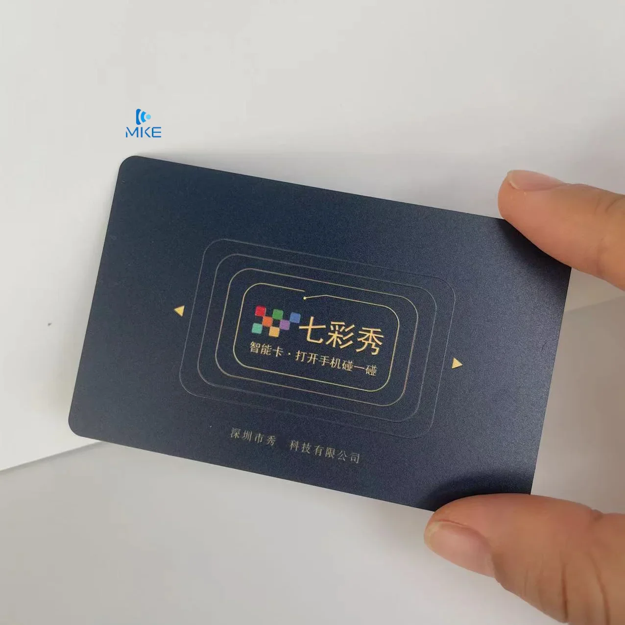 

Изготовленные на заказ NFC 216 УФ-печать с тиснением пластиковых VIP-подарочных членских бизнес-карточек из ПВХ