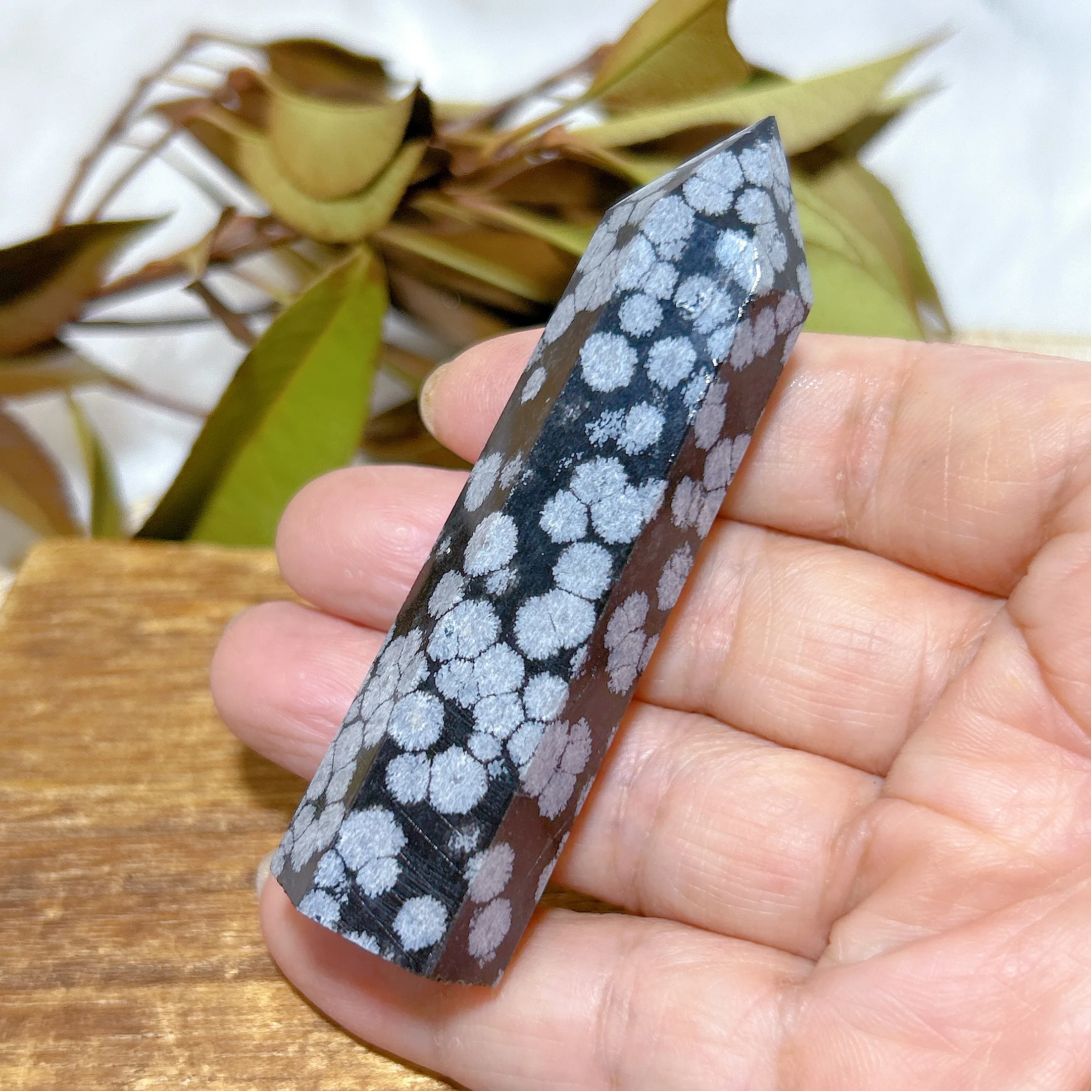 

Healing Natural Crystal Snowflake Black Obsidian Tower Energy Ornament Gemstones High Quality Home Decorations Room Decor Gift