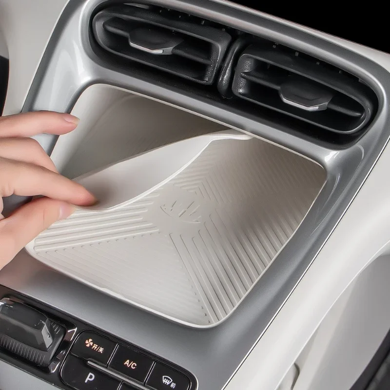 For Geely Xingyuan Wireless Charging Pad Central Control Silicone Anti-skid Protective Pad Car Interior Modification Accessories
