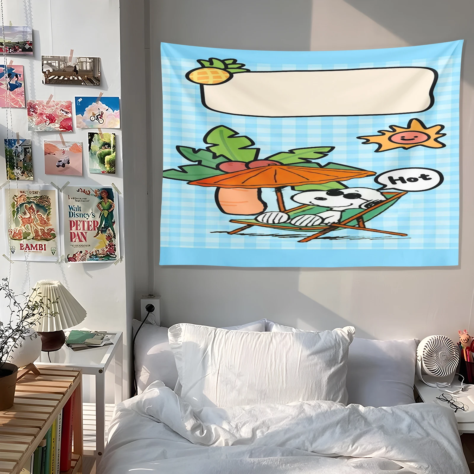 

MINISO Snoopy American retro cartoon background wallpaper Cute puppy tapestry Room makeover blackout cover Fashion tapestry