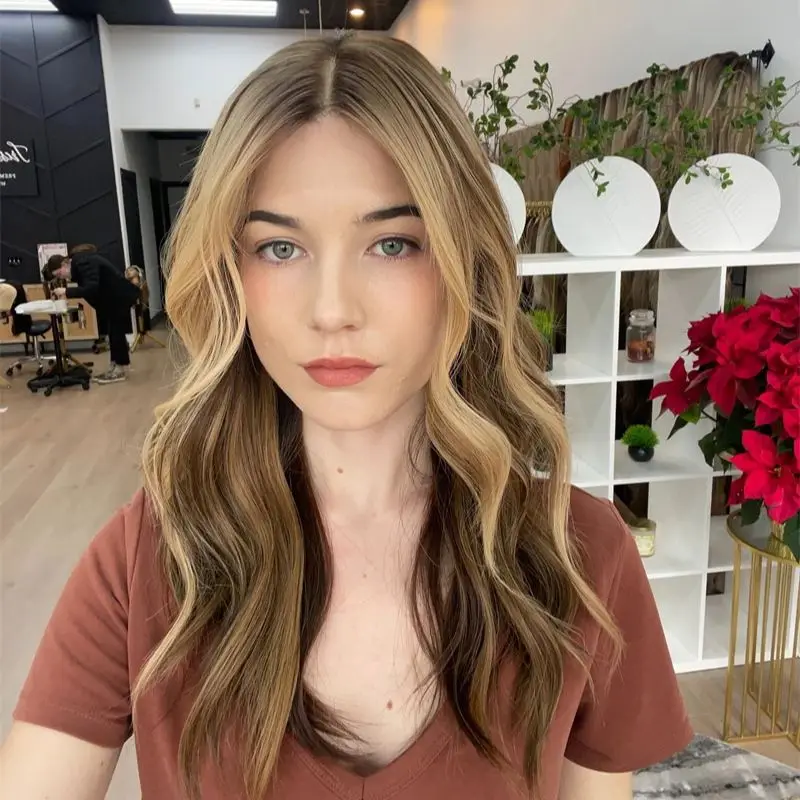 

20-дюймовый синтетический парик из волокна Futura, блондинка, коричневый, мелированный, с естественной волной, термостойкий парик спереди, женский парик для повседневного использования на вечеринке