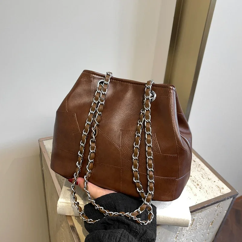 Niche Design Retro Foreign Chain Bag Lady,New Underarm Bag for Fall 2024,Large Capacity Bucket Bag,Balde De Un Hombro