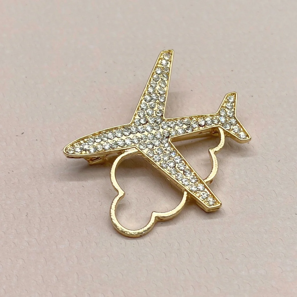 2026 Shoe embellishments, bow tie accessories, decorative items, bag accessories, exquisite brooches, clothing pins, European vintage style, high aesthetic appeal, commuter wear, anti-exposure brooches, women's suit pins, collar pins, decorative pins, themed brooches, badge brooches, clothing embellishments, corsages, personalized, best match