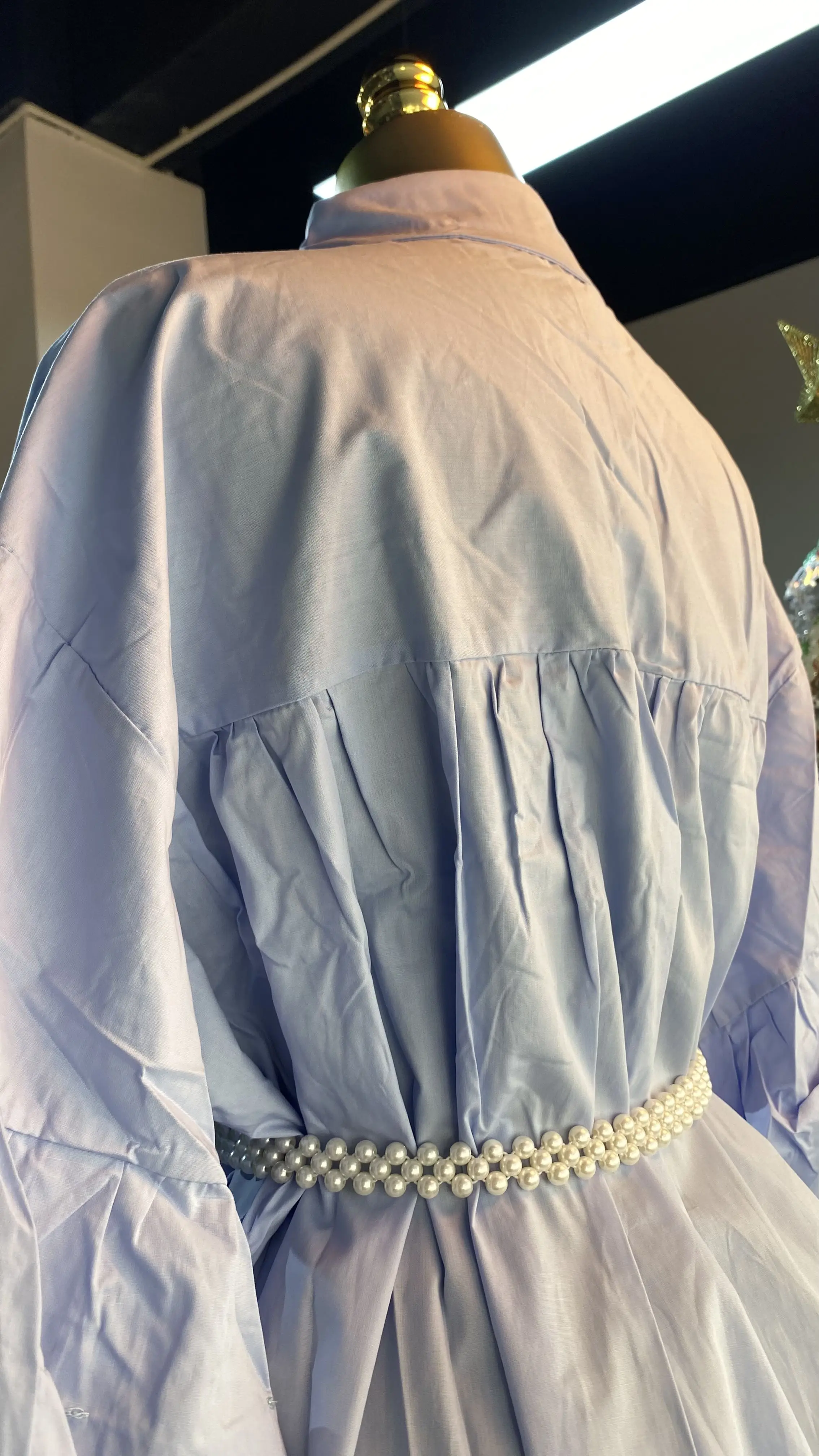 Nieuw Frans modeontwerp geplooid driedimensionaal bloemenoverhemd modieus gefrituurd straatcasual overhemd-GZMM257