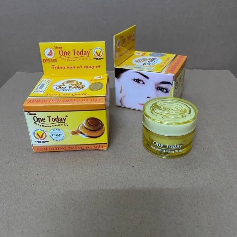 One Today 8g kem Duong Trang Giup Tai Tao Da Whitening Snail for Brightening Skin Tone