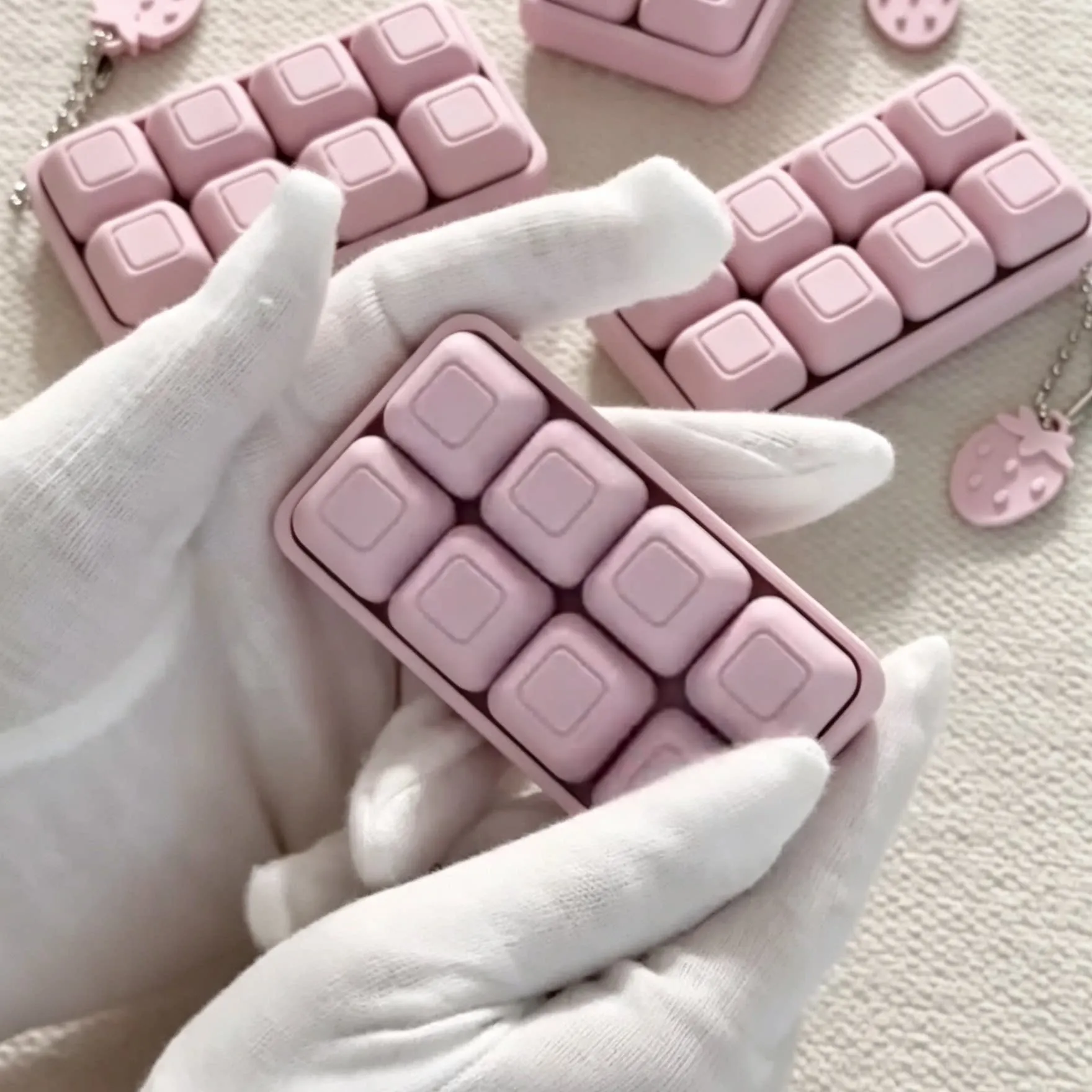 Creative 3D Printed  Keyboard  Stress Relief Toy Keychain Bag Gift for Friends Ins Style Decompression Toy