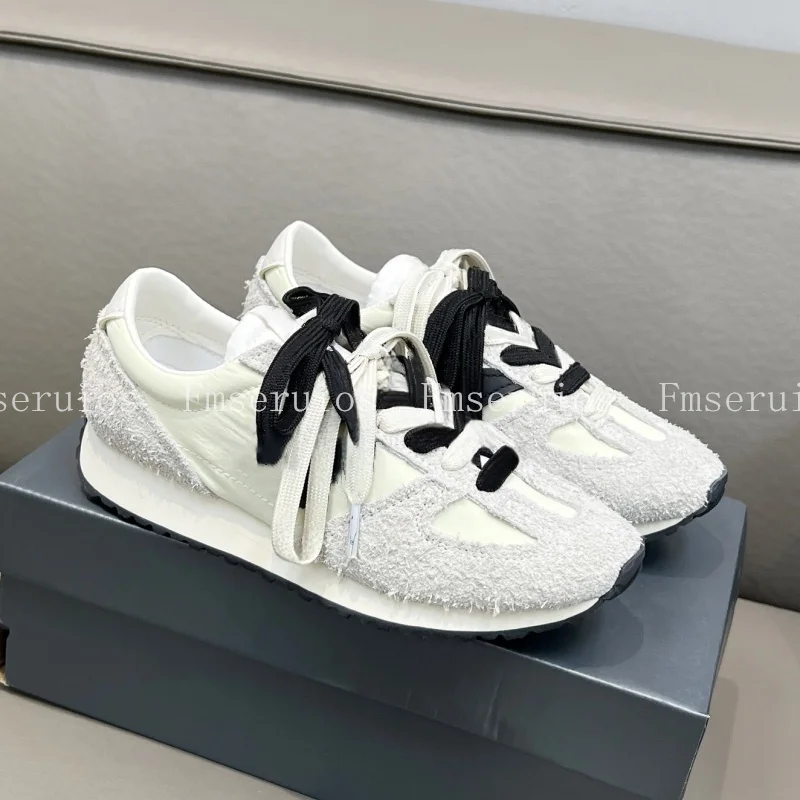 

Casual Sneakers Unisex Fashion Round Toe Thick Sole Lace Up Patchwork Laces Sport Walking Shoes Comfort Design Men Women Shoes