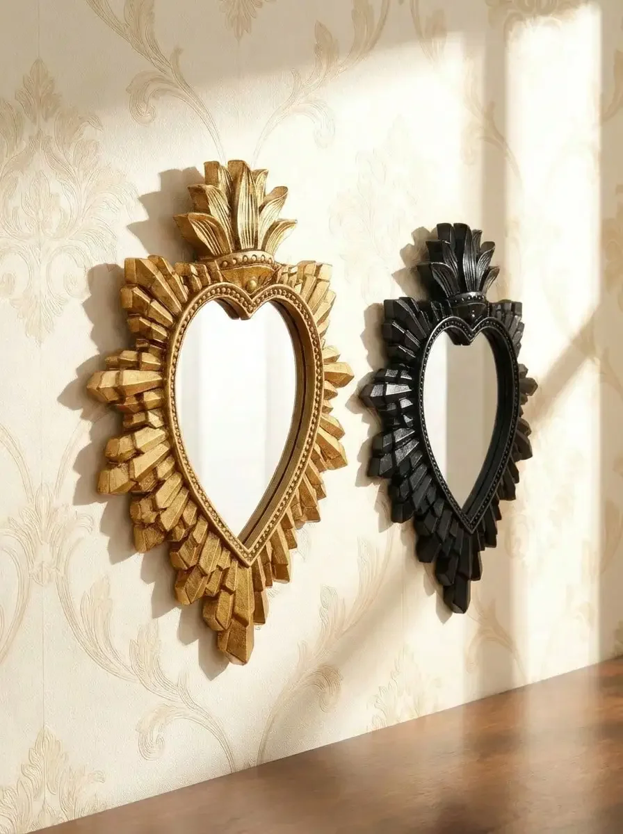Gold & Black Sacred Heart Wall Ornament 2