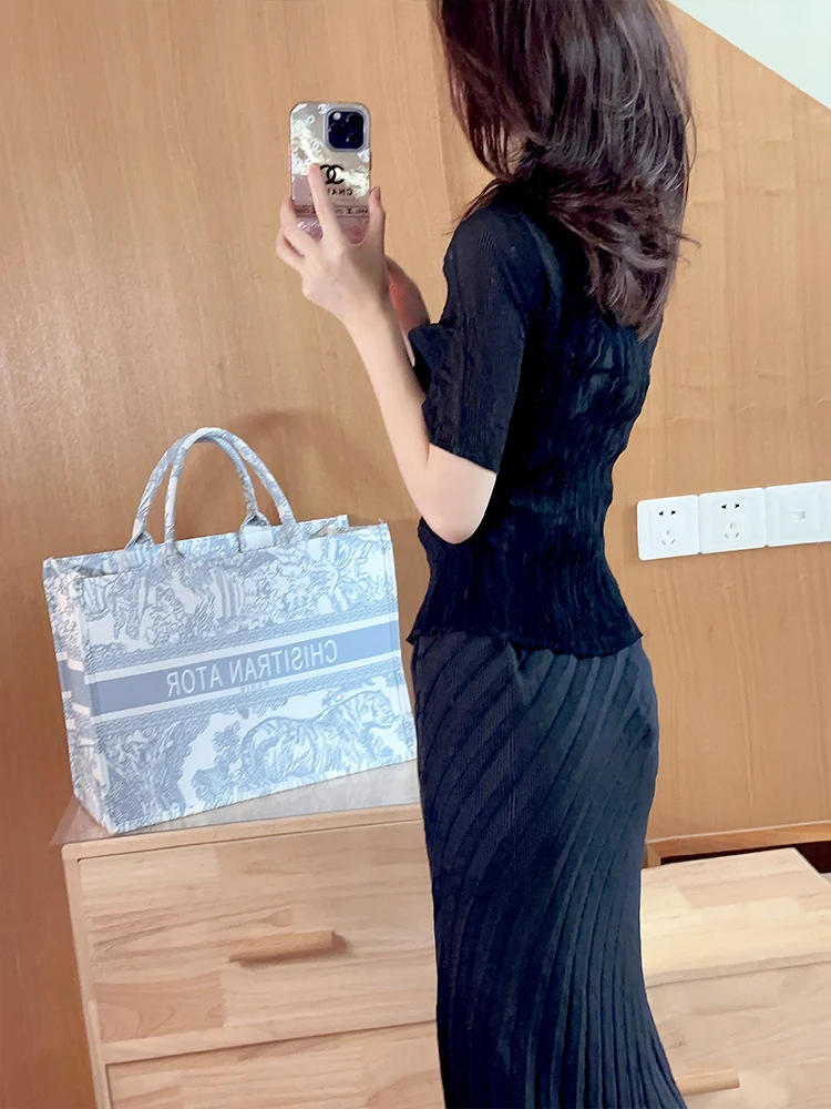 Chic Simple High Waist A-Line Skirt Straight Cut Spring Summer Fashionable round Neck Half Body Skirt Elegant Waist Cinched