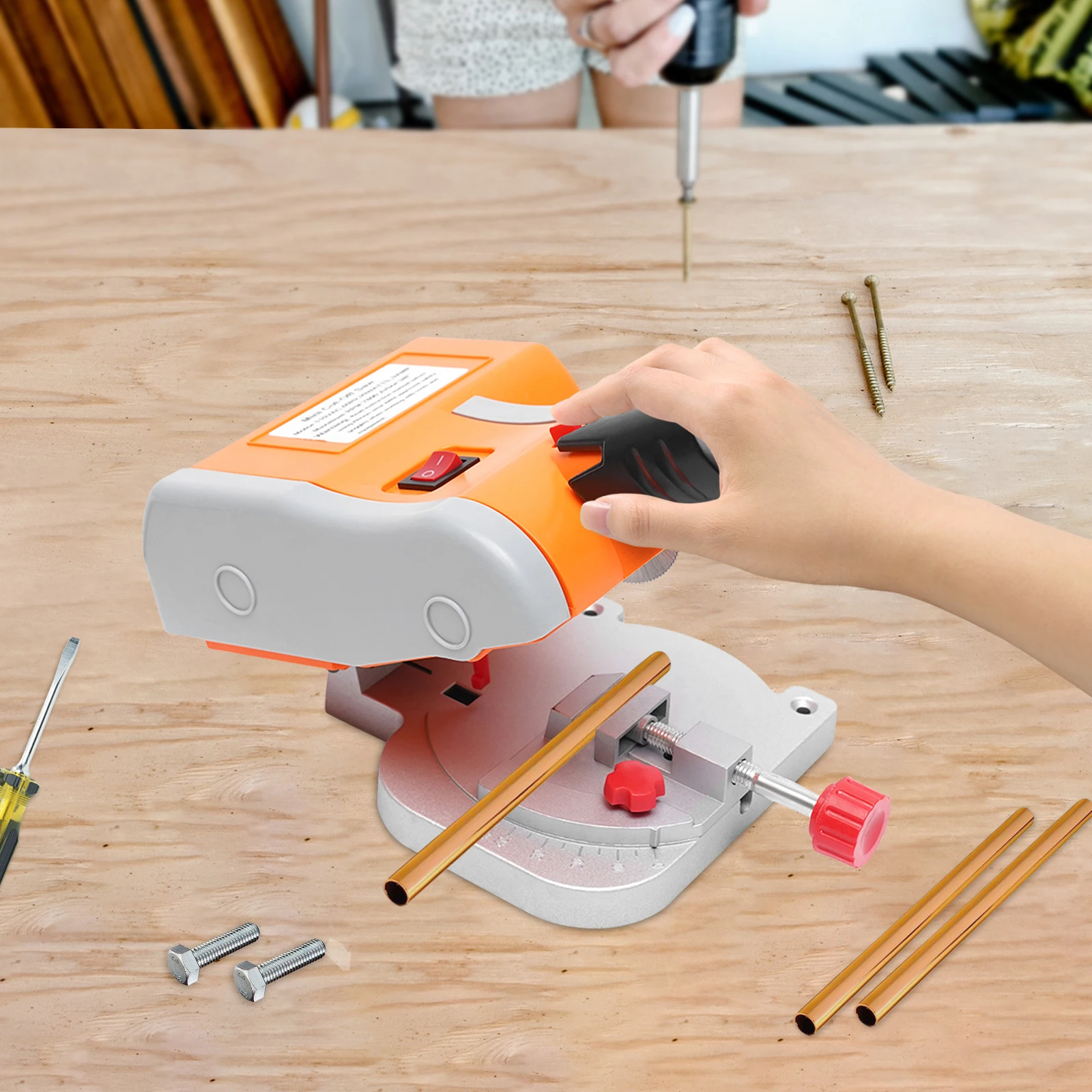 

Mini Cut-Off Saw 7800r/Min Moulding Cutter 0-45° Miter Saw DIY Portable Cutting Saw for Wood Plastic Stone Non-ferrous Metal