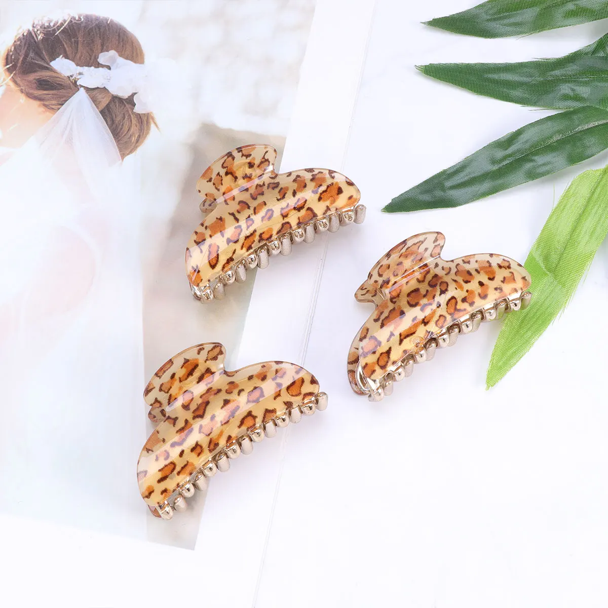 

Leopard Barrettes. Clips Barrettes Hairpin Hairdressing Girls Hair Clips Elegant Daily Party Hairstyle