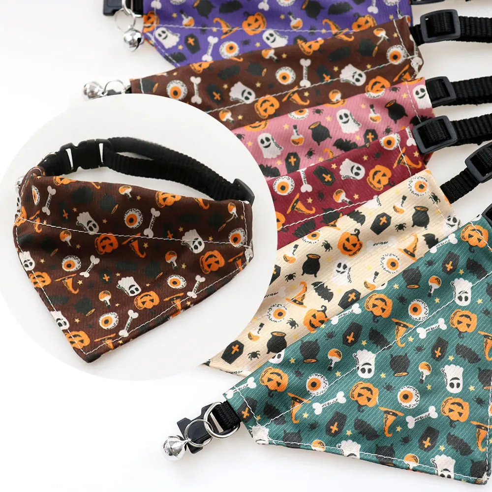 

Halloween Cat Collar Cartoon Pattern Triangle Scarf Pet Collar With Bell Pumpkin Ghost Adjustable Cat Necklace Pet Collar