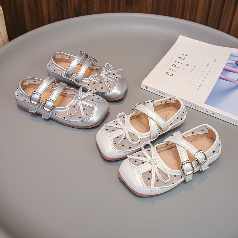 

Toddler Girls Strappy Leather Sandals with Bow 2026 New Summer Kid Polka Dot Dress Shoes Soft Sole Trendy Princess Party Flats