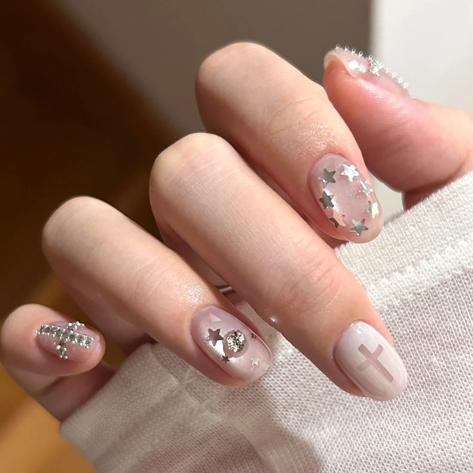 Faux ongles ovales courts en verre œil de chat, avec strass croisés, à pression brillante, pour fête, mariage, usage quotidien, 10 pièces