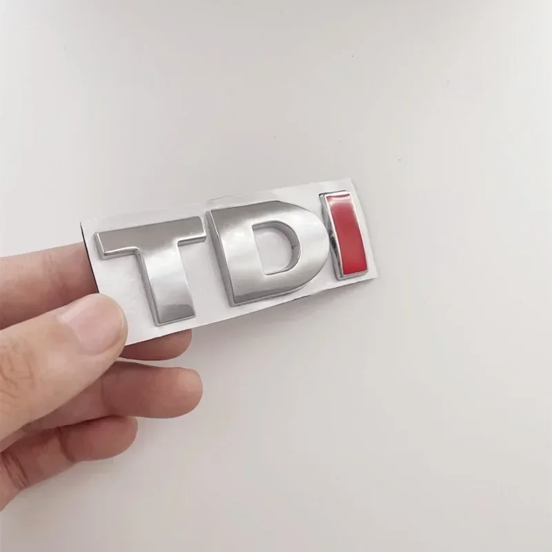رسائل معدنية ثلاثية الأبعاد لملصقات السيارات TDI رسائل VW Golf 4 5 6 7 JETTA PASSAT MK2 MK4 MK5 MK6 MK7 TDI شعار شارة الشعار الملحقات
