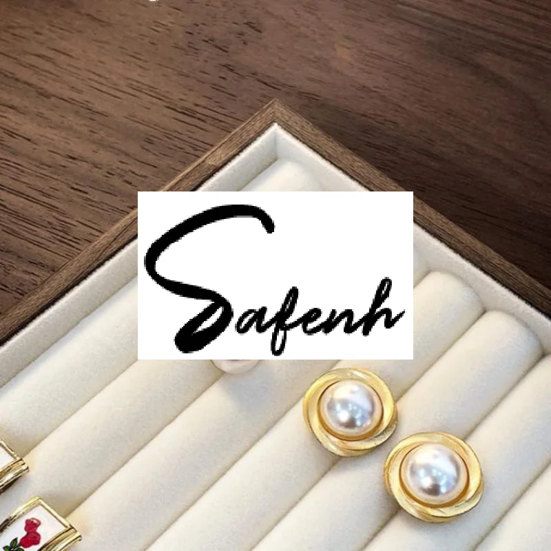 

1 шт. шкатулка для украшений цвета орехового дерева с крышкой для хранения колец, ожерелий, серег, высококачественная маленькая шкатулка из массива дерева