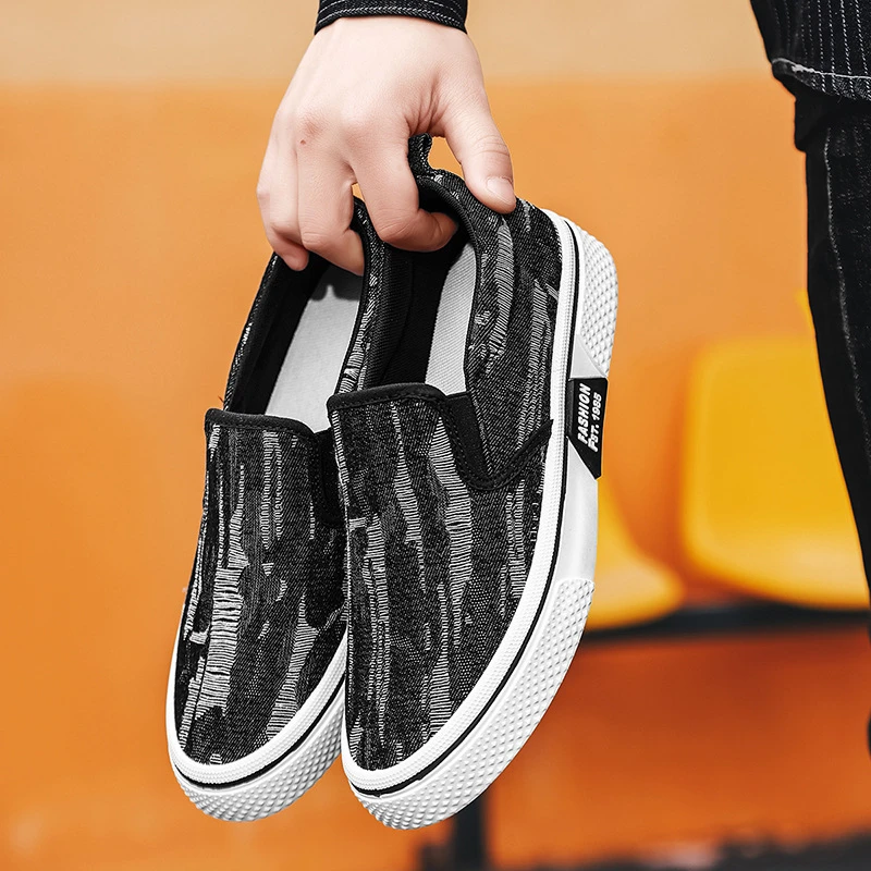 Men's Breathable Lazy Flats Distressed Plimsolls Canvas Loafers Slip‑on Deck Shoes Man Frayed Denim Sneakers Casual Sports Shoes