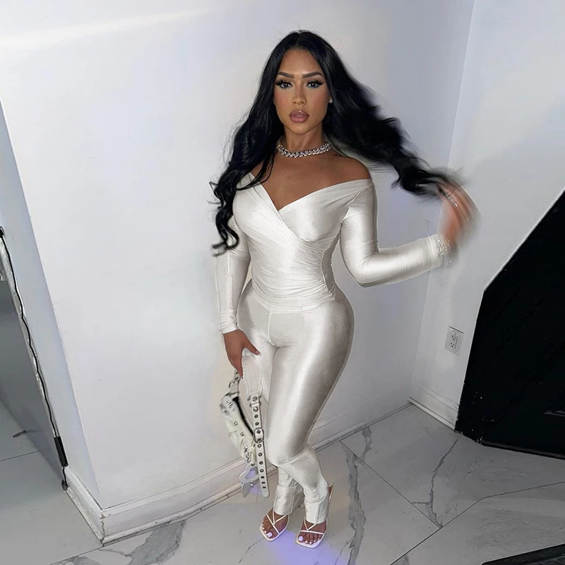 2025 Primavera/Verano mujer Sexy fuera del hombro gran cuello en V estilo europeo y americano pantalones ajustados de cintura alta conjunto deportivo Casual