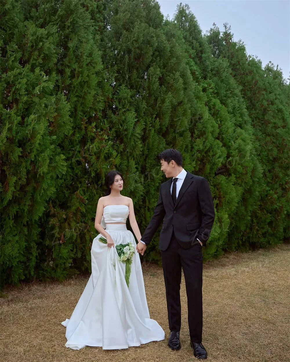 Zoci 2 Pcs A Line Korea Wedding Dresses Photos Shoot Customized Satin Sleeveless Wedding Bridal Dress Big Bow Reception Gown