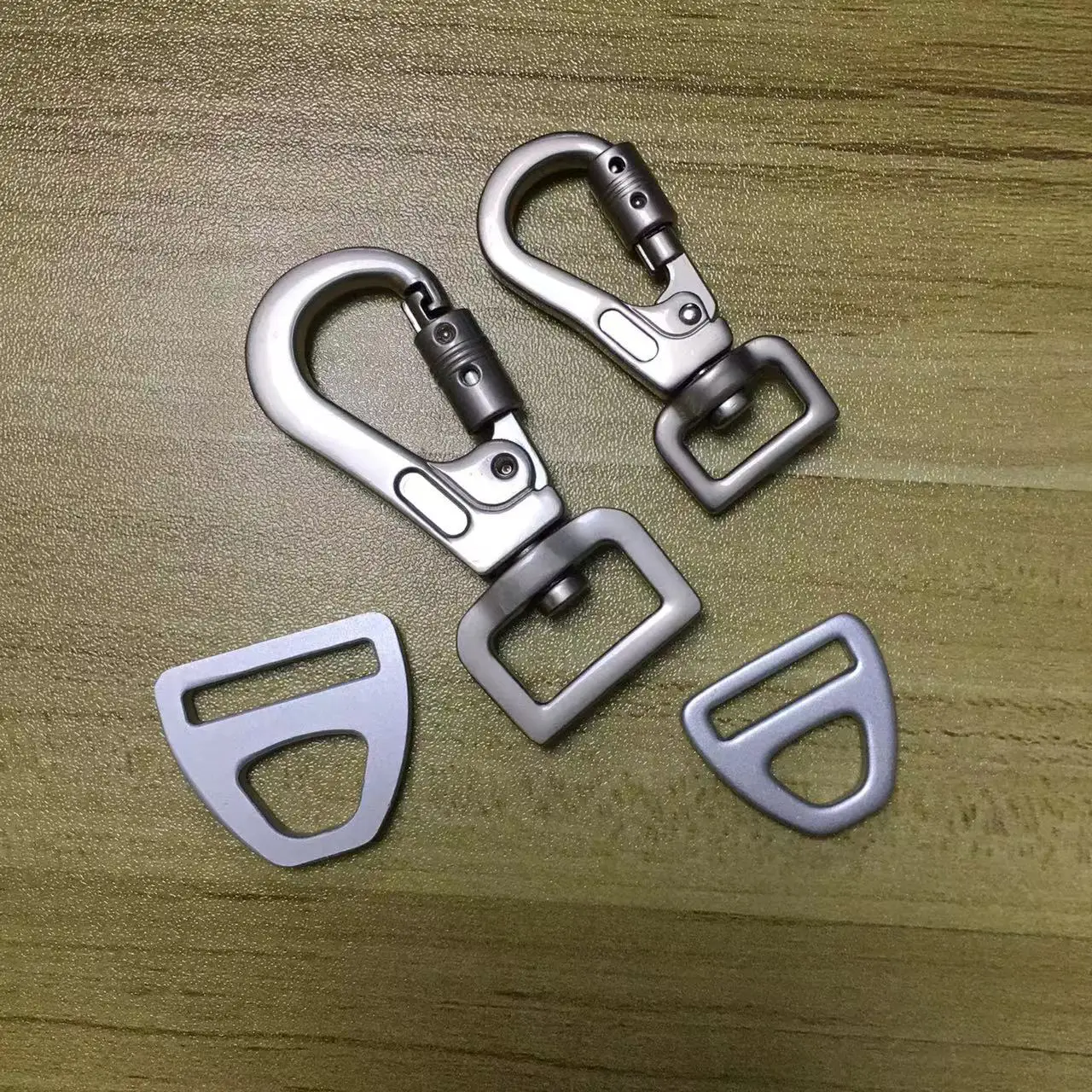 Swivel Lockable Hook Zinc Alloy Clamp 360 Rotating Dog Leash Harness Accessories and Aluminium Triangle D Button Buckles