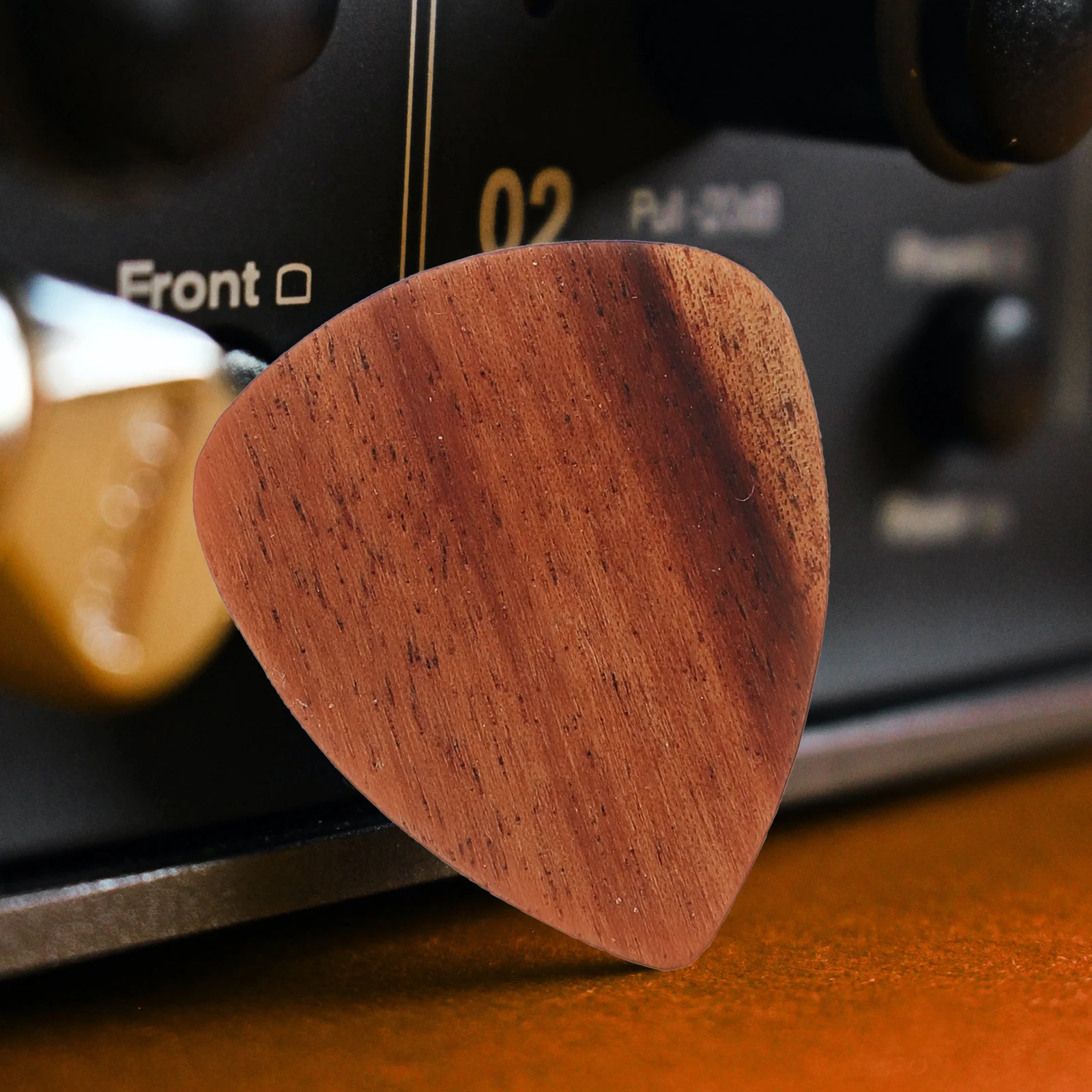 

Guitar Pick Keychain Accessories Classic Picks with Case Wood Holder Keyring Storage