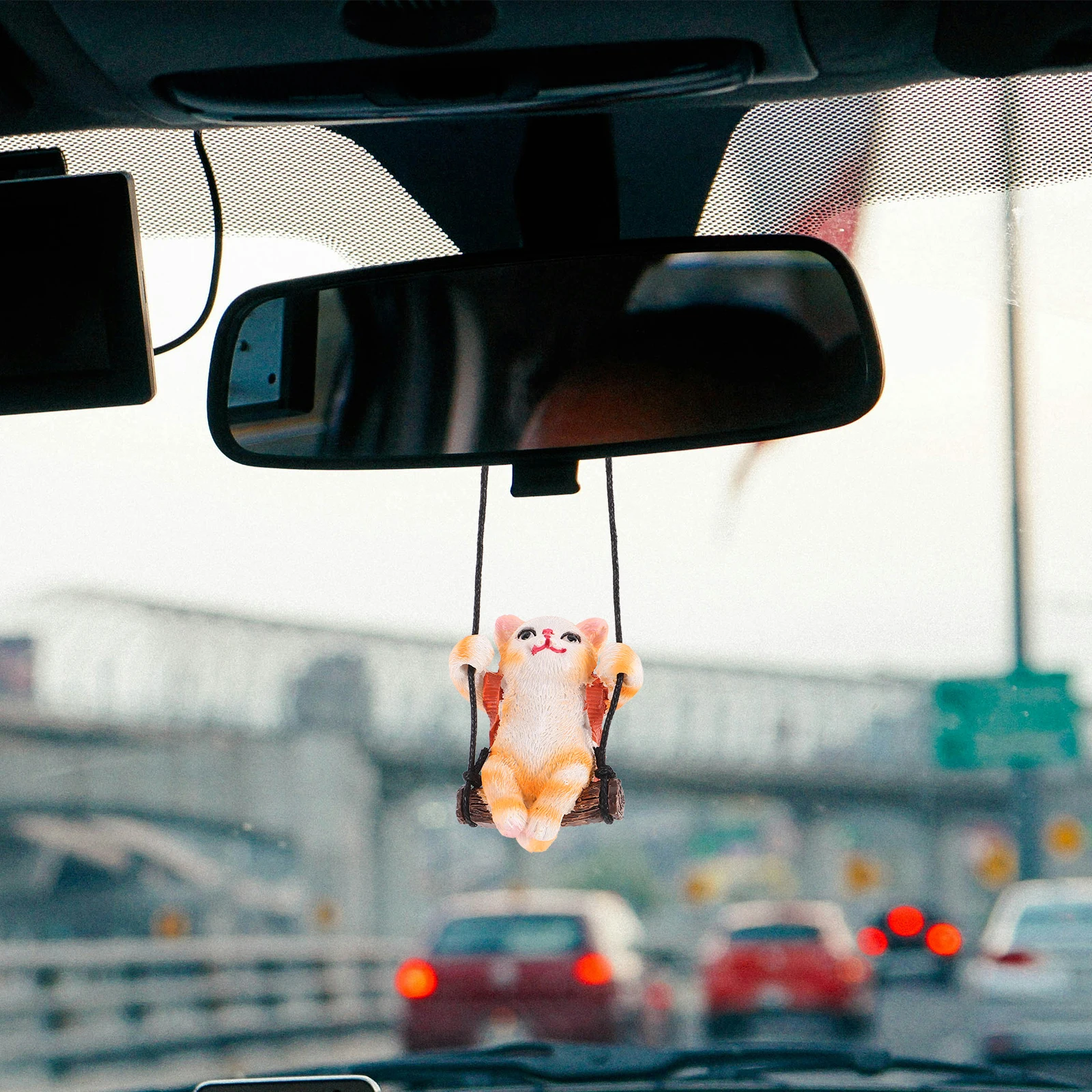 

Cute Cat Hanging Ornament Resin Aromatherapy Decoration Rearview Mirror Interior Female Cartoon Shape Space-Saving Durable