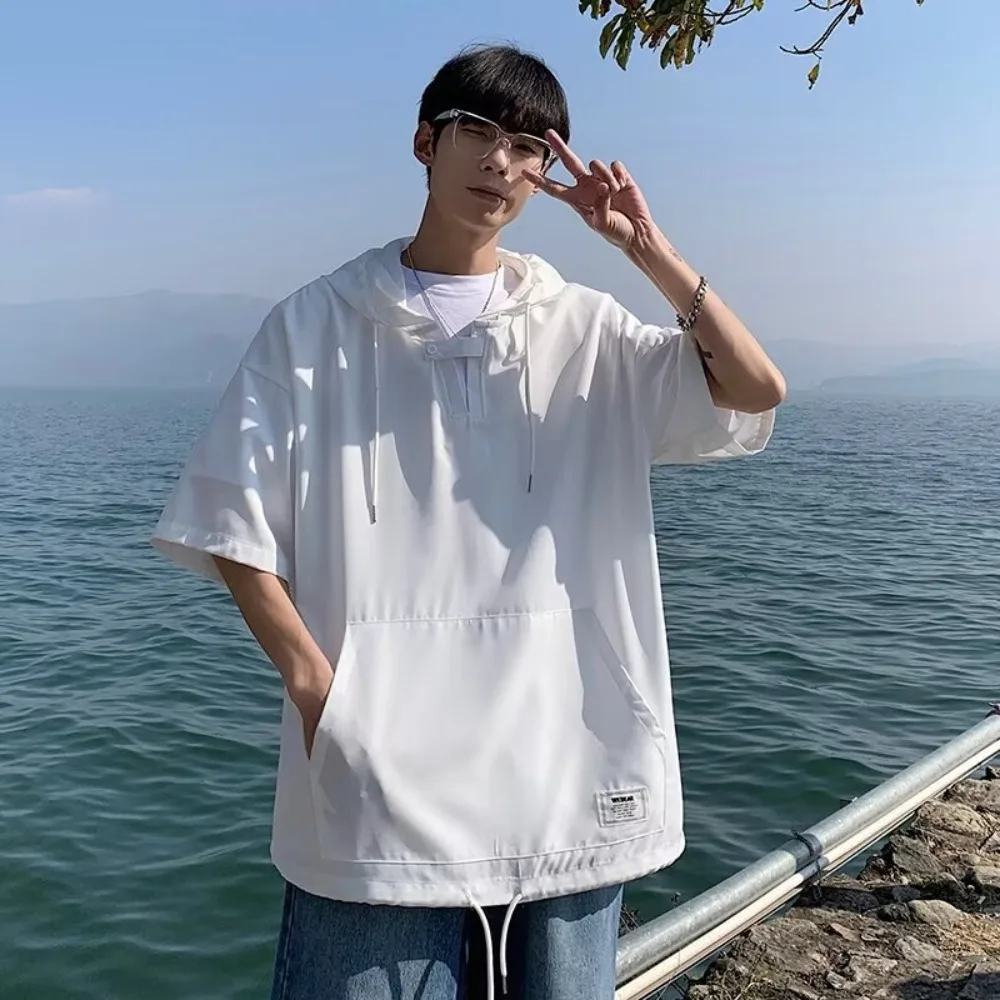 Camiseta Funcional de Verão Masculina de Manga Curta com Capuz em Seda Gelada Fina, Estilo Workwear, Manga Cinco e Meio