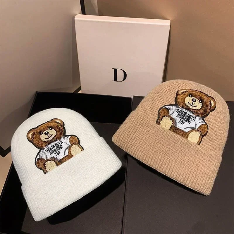 2024 New Korean Style Trendy Letter Knitted Warm Pullover Hat Women\'s Hat Men Women\'s Winter Ins Cute Bear Woolen Hat