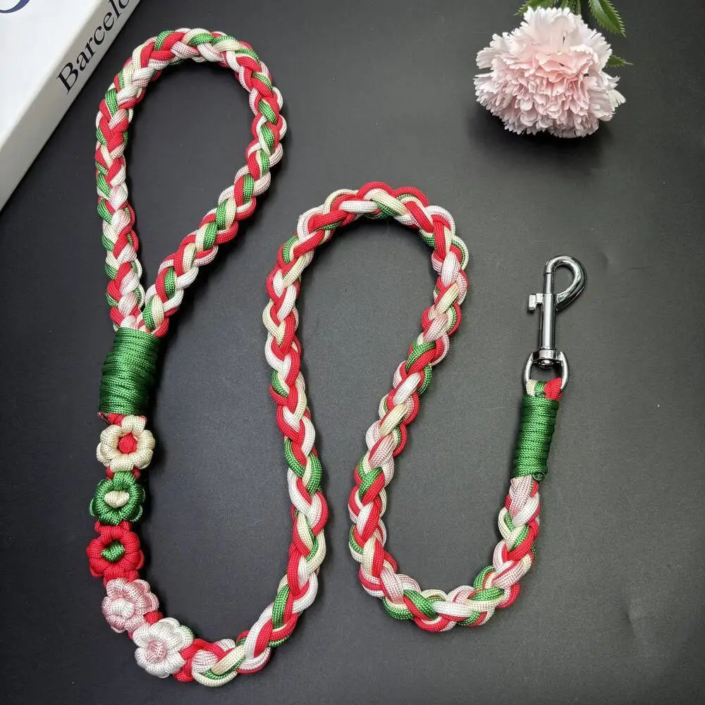 

Поводок для собак: универсальный, длинный, плетеный, контрастных цветов, для золотистых ретриверов и самоедов, с ярким и эффектным дизайном.