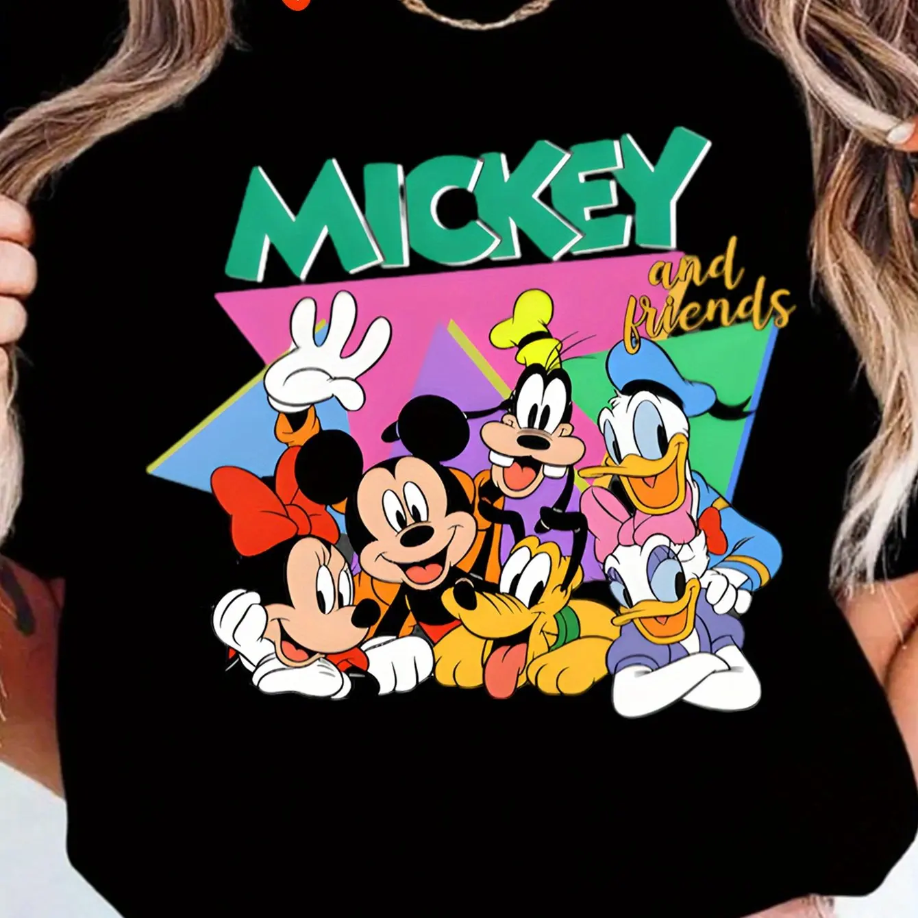 

Disney Mickey Friends Cartoon Pattern Women's T-shirt - Fun Fairy Tale Illustration Design, Suitable for Summer Casual Wear