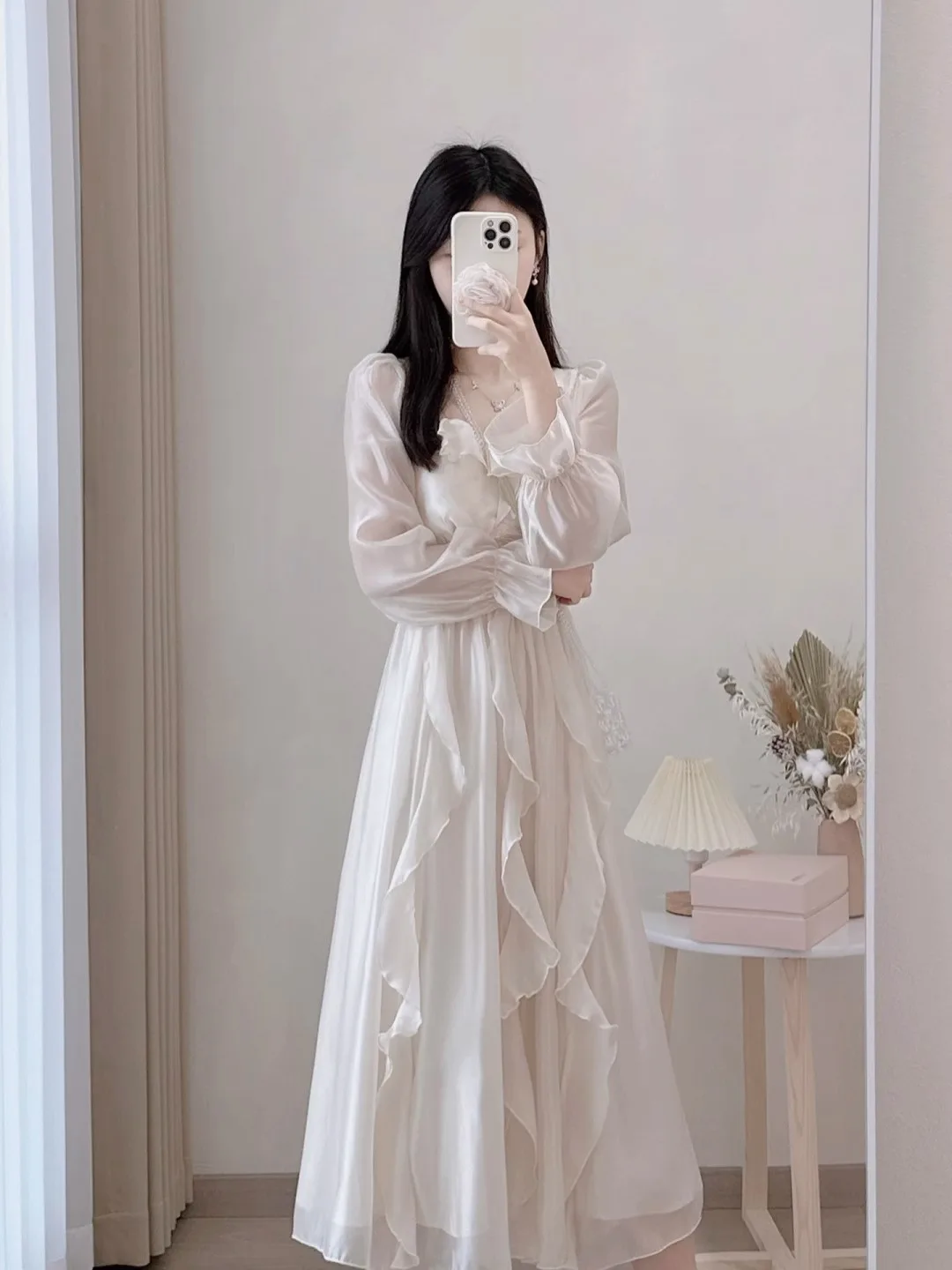 Elegant White Long Sleeve Princess Dress Women\'s High Waist A-Line Skirt Spring Autumn Season Sweet Style Tea Break Dress
