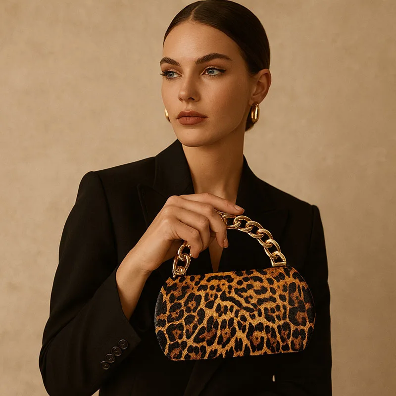 Luxury Gold Metal Buckle Box Clutch Fashion Women's Evening Bag Party Banquet CrossbodyBag Half Moon Wedding Purses Party Tote view 5