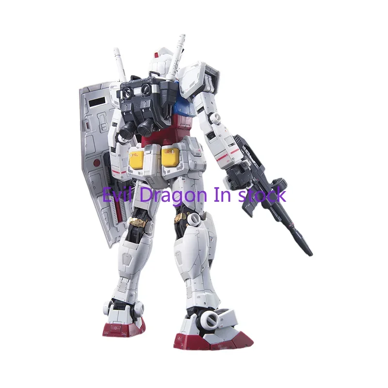 Bandai Originale GUNDAM Anime Modello RG Serie 1/144 RX-78-2 GUNDAM Action Figure Modello di Montaggio Giocattoli Regali per I Bambini