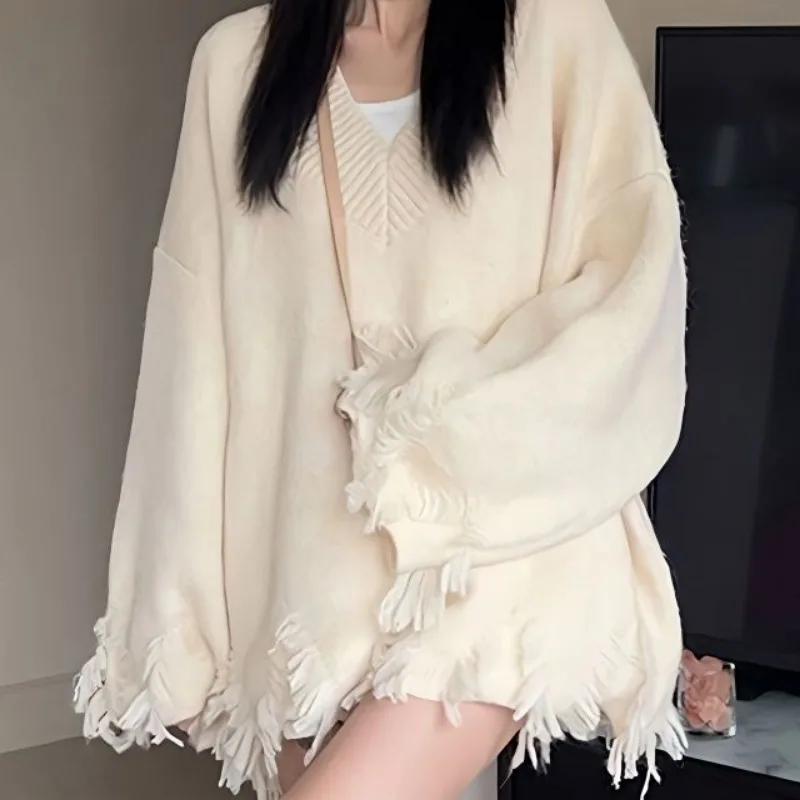 

Retro V-neck Breasted Tassel Design for Women in Spring and Autumn Loose Slim Knitted Sweater