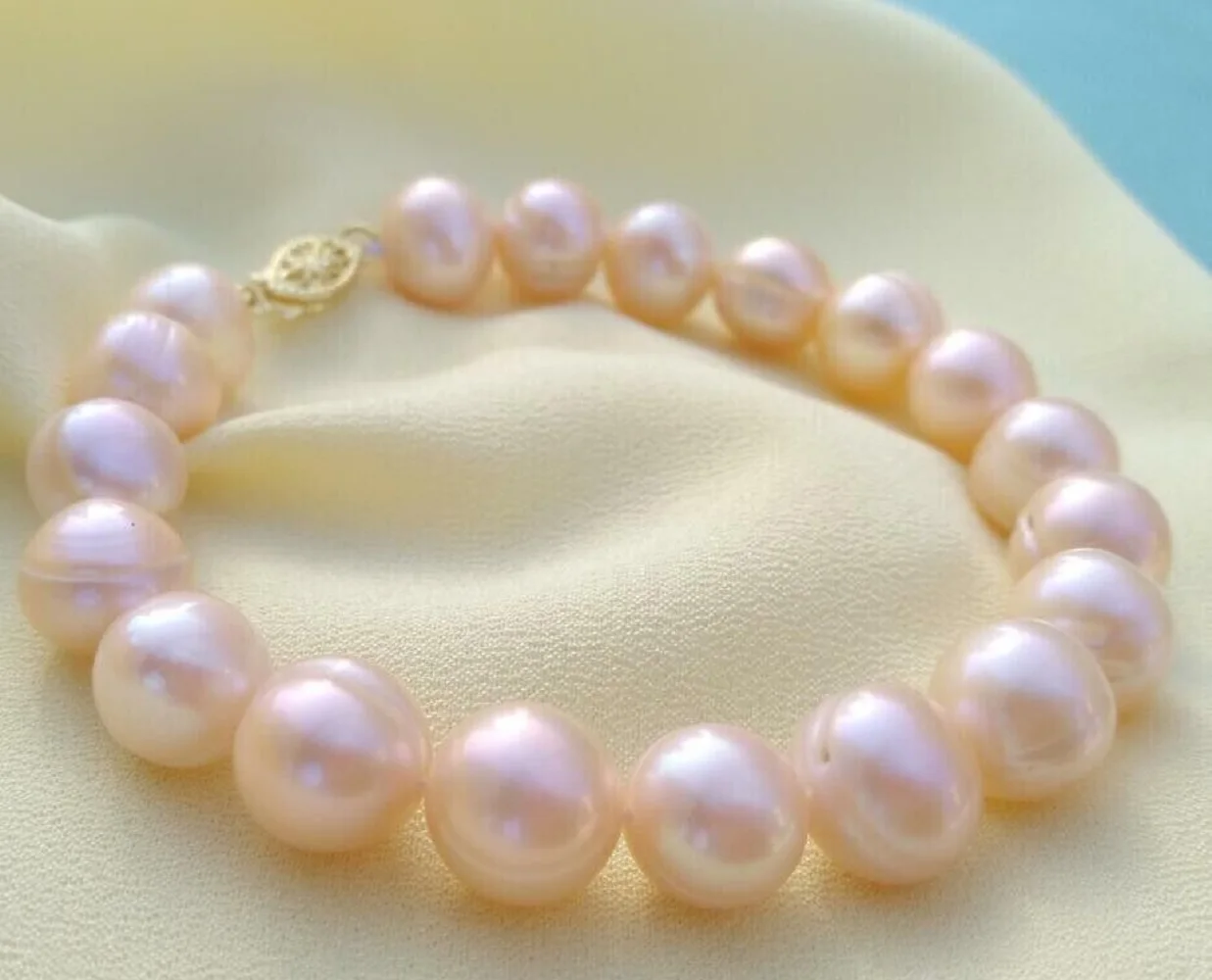 Natural 7.5-8 inch AAA+Nanhai Pearl Bracelet 14k Gold P Buckle