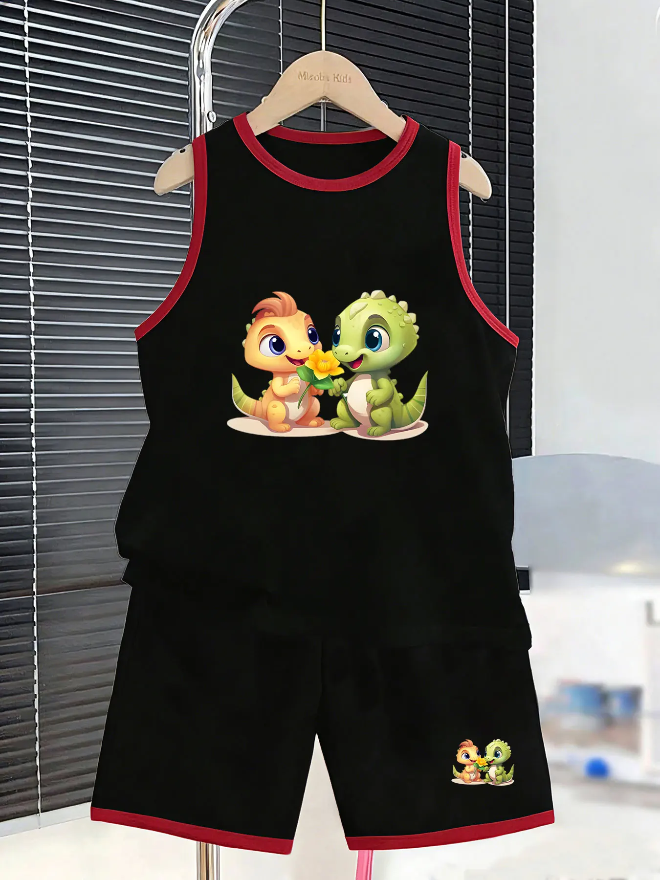 Boys' Two-Piece Set: Dinosaur Flower-Delivery Themed Tank Top and Shorts for a Vibrant Summer Look. Crafted from skin-friendly,